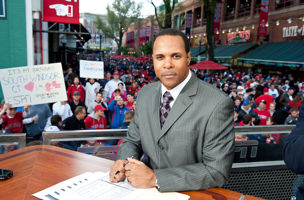 Photo of ESPN colleagues salute analyst, Reds great Larkin on HOF induction