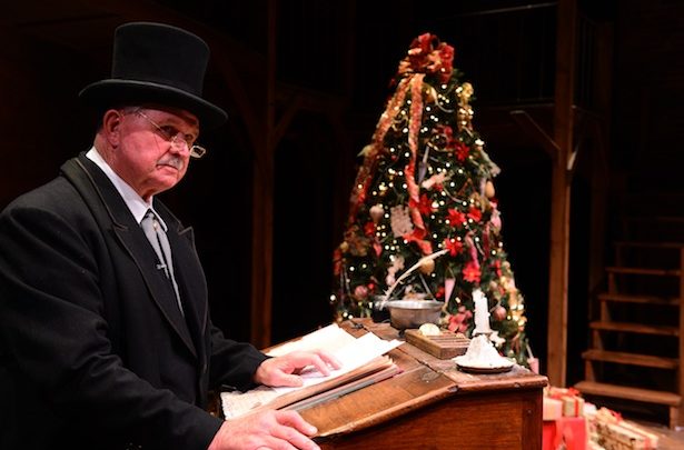 Photo of A Christmas presence: Mike Ditka is ‘Ebenezer Ditka’ for feature on ESPN’s Sunday NFL Countdown