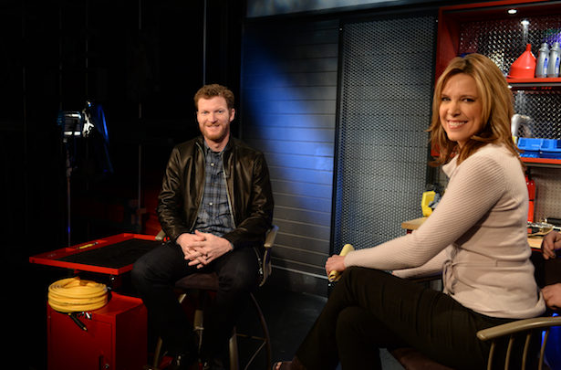 Photo of New to Twitter, @DaleJr visits ESPN and rides Daytona win to half a million followers
