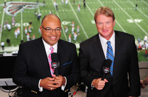 Photo of Mike Tirico previews 2014 MNF schedule, anticipates ESPN’s first NFL playoff game