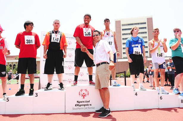 Kevin Negandhi joins Special Olympics event in LA