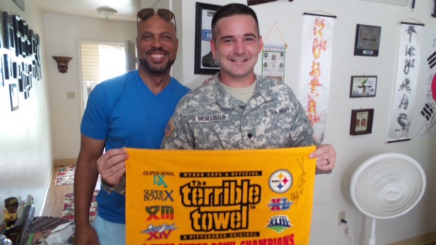 Photo of Sunday NFL Countdown showcases unusual bond between Steelers star, Army veteran