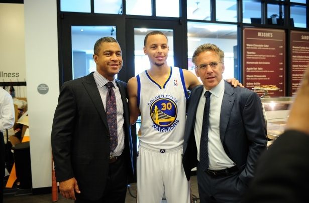 Photo of Steph Curry co-stars with anchors Verrett, Everett in new “This Is SportsCenter” spot