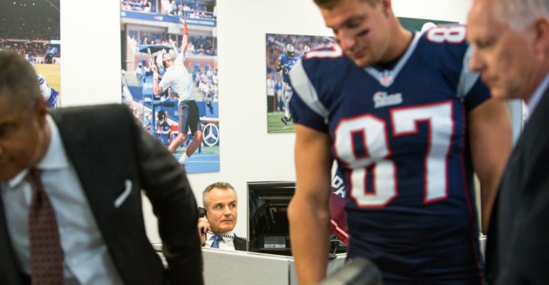 Photo of Papa Gronk sits and delivers in latest ‘This is SportsCenter’ ad