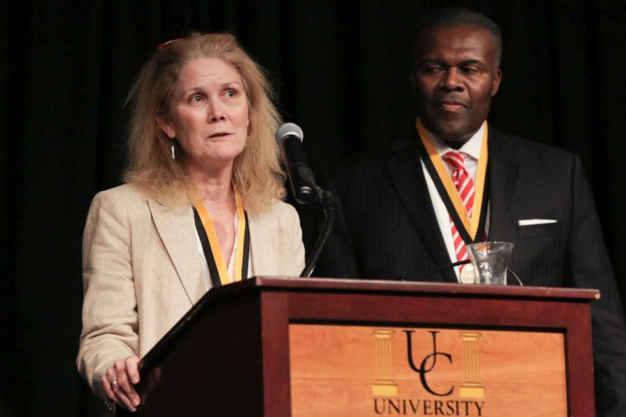 Sandy Rosenbush and Leon Carter address the audience after receiving the Missouri Honor Medal for Distinguished Service in Journalism on behalf of the Sports Journalism Institute. (Missouri School of Journalism)