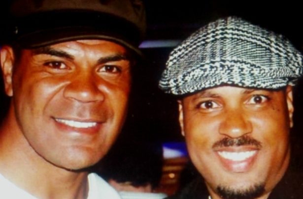 Photo of In writing Seau bio, ESPN NFL reporter Trotter learned great deal about his friend