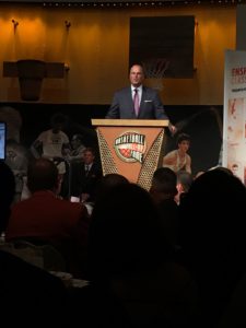 Jay Bilas accepts the Curt Gowdy Award at the Naismith Basketball Hall Of Fame.(Rachel Siegal/ESPN)