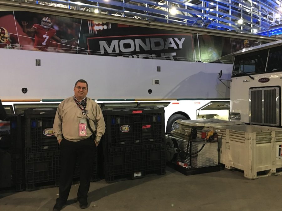 Steve Carter worked on the 2005 ESPN NFL regular-season telecast from Mexico City and he'll be part of the 2016 production. (Emily Pfeffer/ESPN)