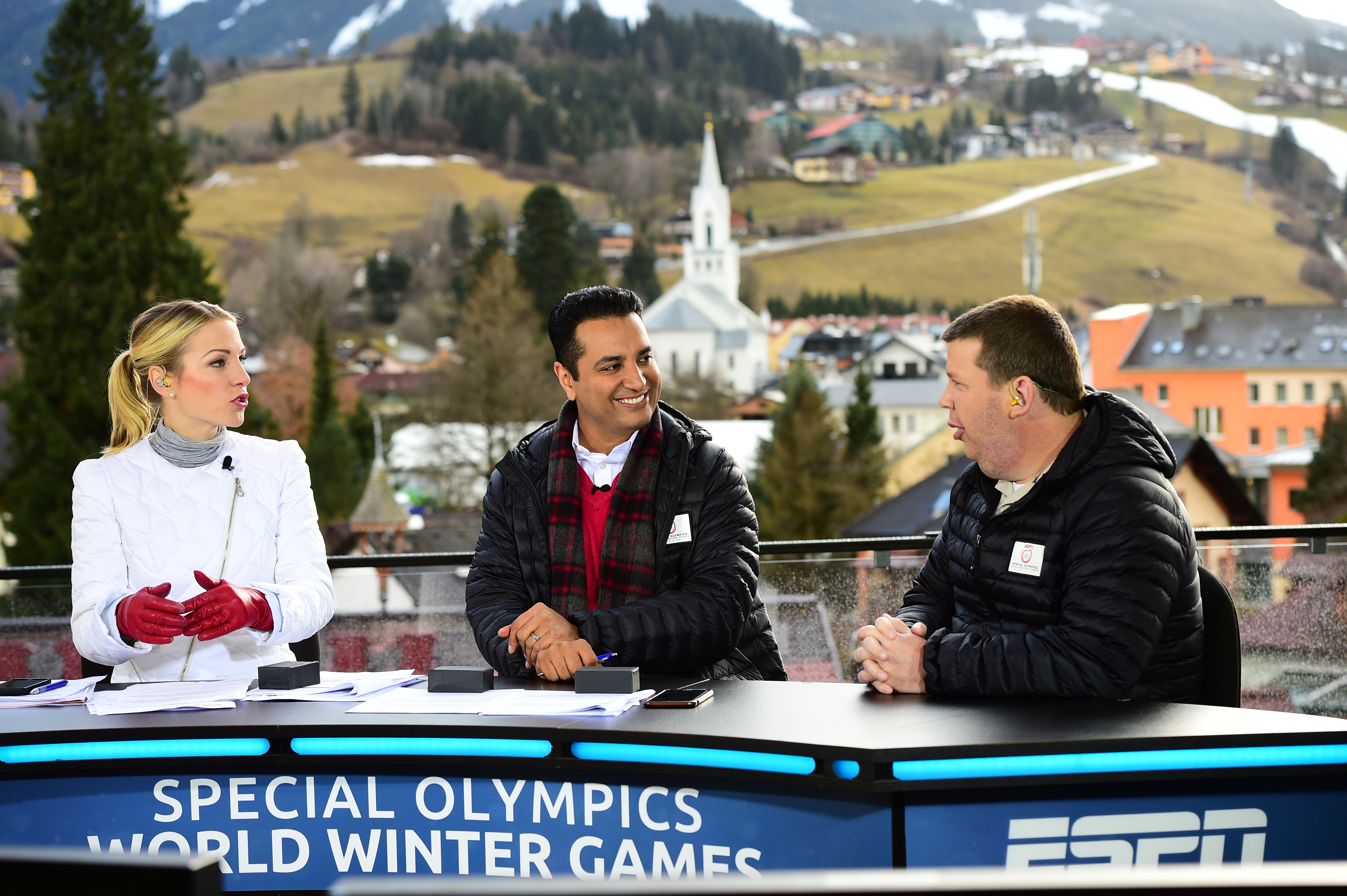 (L-R) Lindsay Czarniak, Kevin Negandhi and Dustin Plunkett on the set of Special Olympics World Winter Games 2017. (Kohjiro Kinno/ESPN Images)