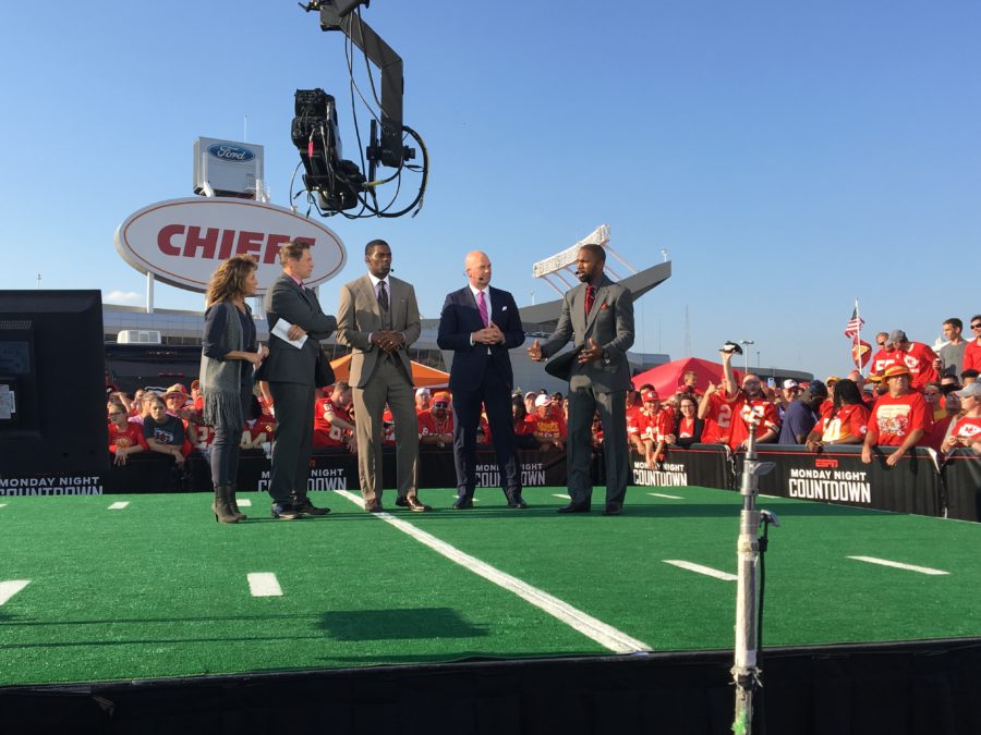 Tailgate like a "12" with Countdown tonight in Seattle ESPN Front Row