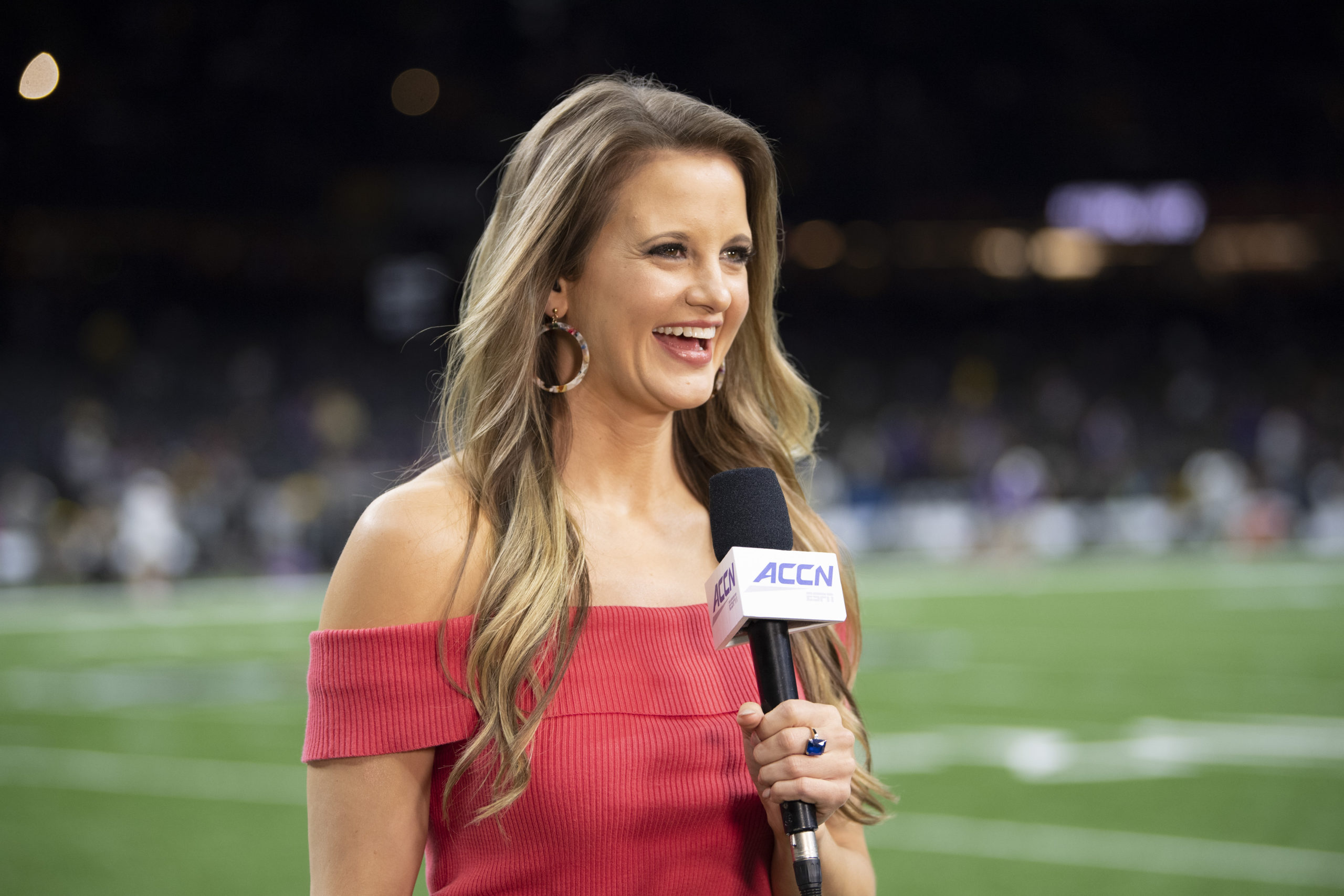 Sam Ponder's Twitter feed proves her point about women in sports