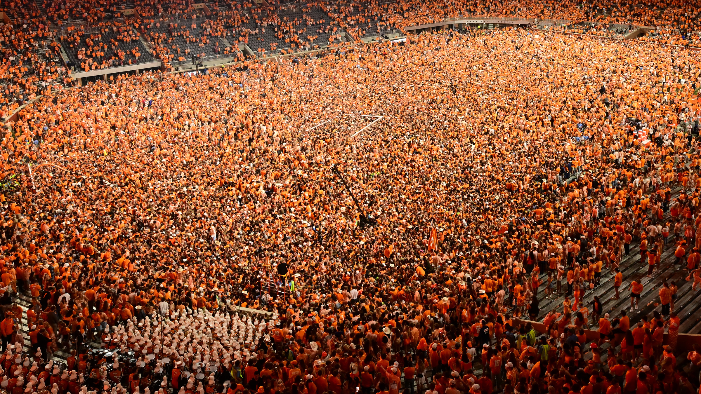 Knoxville, TN - October 15, 2022 - Neyland Stadium: Fans of the Tennessee Volunteers (Vols) storm the field and tear down the goal posts following a regular season game.
(Photo by Phil Ellsworth / ESPN Images)