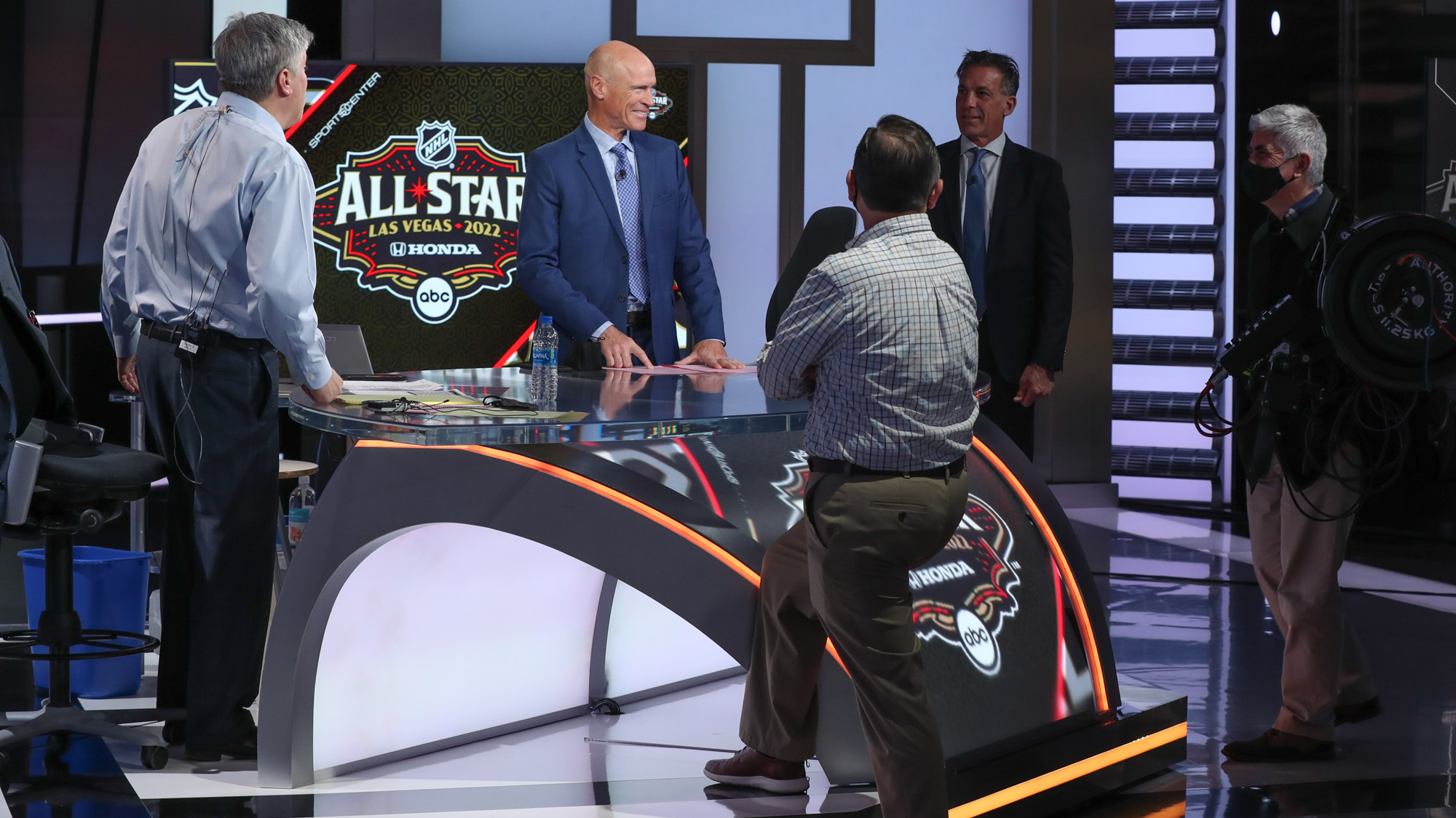 Mark Of Excellence Before NHL All-Star Weekend, Messier On Book, Cohn, ESPN Life
