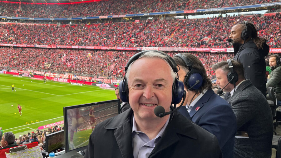 Saturday, ESPN's Derek Rae and Stewart Robson will call Bundesliga’s FC Bayern München-Borussia Dortmund showdown; they're also the tandem calling the action in English for the popular EA FC 26 video game